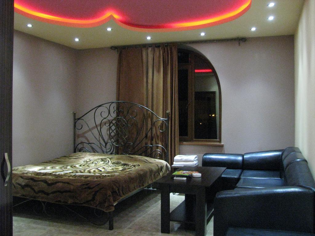 Princ Plaza Hotel Erivan Zimmer foto