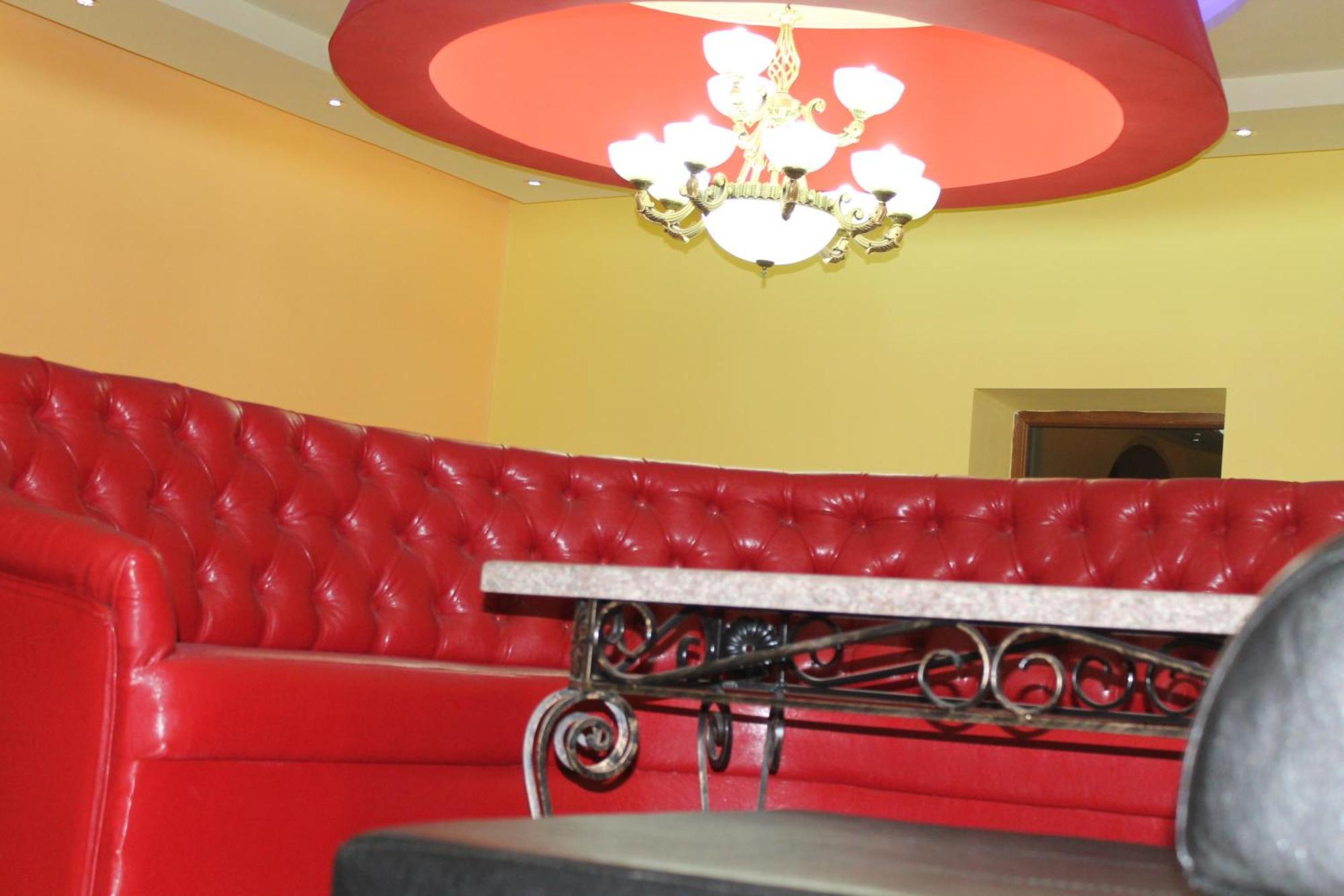 Princ Plaza Hotel Erivan Exterior foto