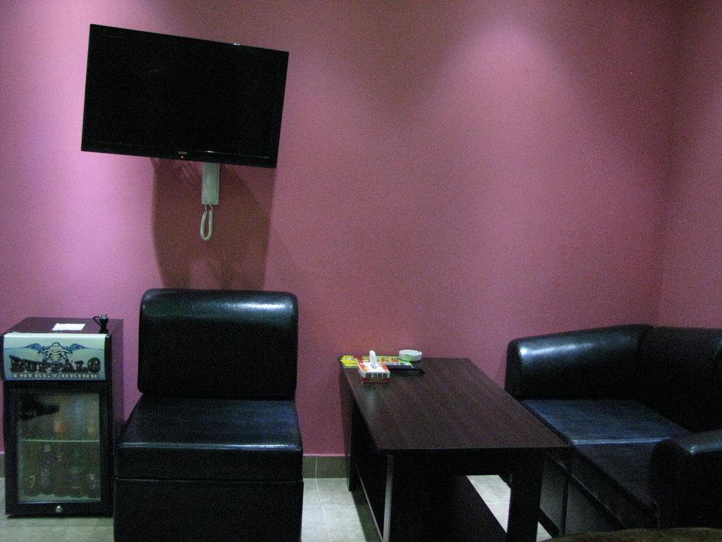 Princ Plaza Hotel Erivan Exterior foto