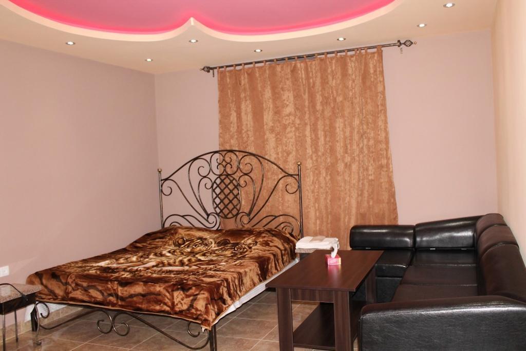 Princ Plaza Hotel Erivan Zimmer foto