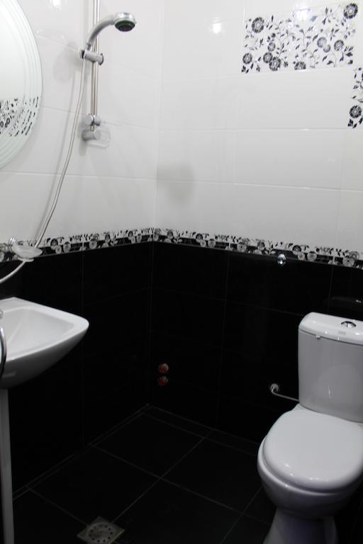 Princ Plaza Hotel Erivan Exterior foto